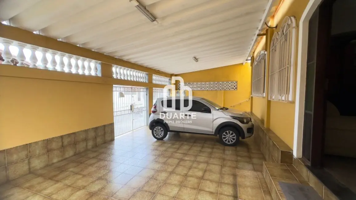 Foto 2 de Casa com 4 quartos à venda, 271m2 em Vila São Jorge, Sao Vicente - SP