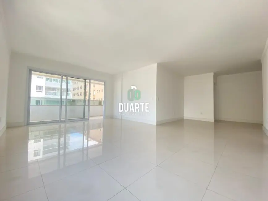 Apartamento com 4 quartos para alugar, 220m2 em Pompéia, Santos - SP - imagem 1 Foto 1 de Apartamento com 4 quartos para alugar, 220m2 em Pompéia, Santos - SP