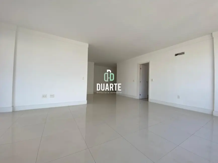 Apartamento com 4 quartos para alugar, 220m2 em Pompéia, Santos - SP - imagem 6 Foto 6 de Apartamento com 4 quartos para alugar, 220m2 em Pompéia, Santos - SP
