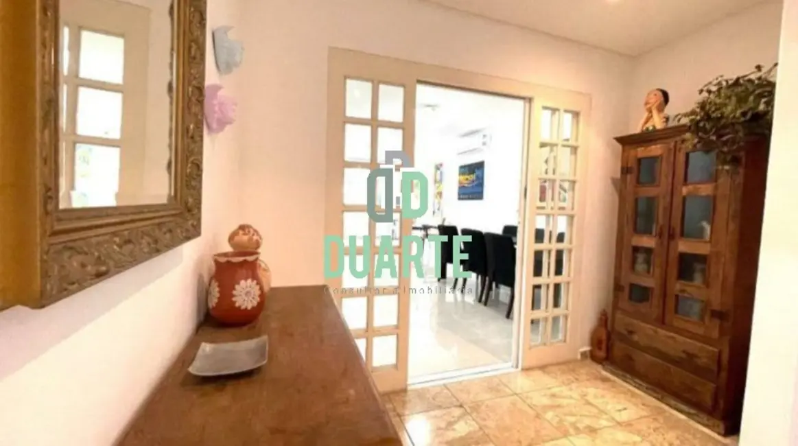 Foto 3 de Casa com 3 quartos à venda, 229m2 em Ponta da Praia, Santos - SP