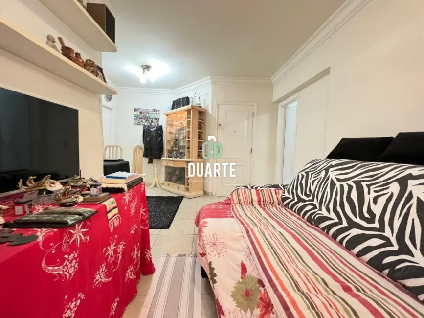 Apartamento com 3 quartos para alugar, 180m2 em Gonzaga, Santos - SP - imagem 2 Foto 2 de Apartamento com 3 quartos para alugar, 180m2 em Gonzaga, Santos - SP
