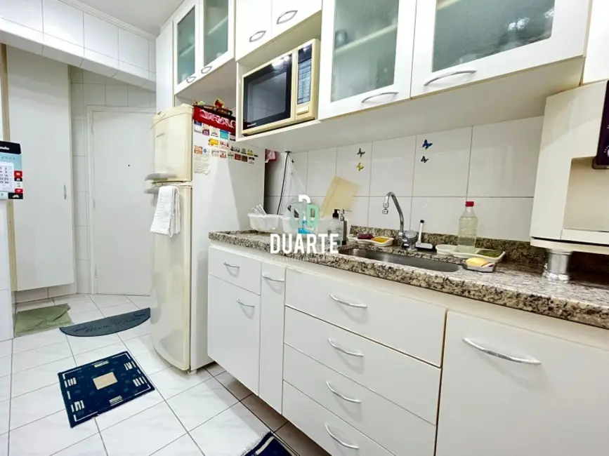 Apartamento com 3 quartos para alugar, 180m2 em Gonzaga, Santos - SP - imagem 8 Foto 8 de Apartamento com 3 quartos para alugar, 180m2 em Gonzaga, Santos - SP