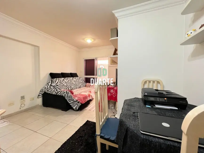Apartamento com 3 quartos para alugar, 180m2 em Gonzaga, Santos - SP - imagem 4 Foto 4 de Apartamento com 3 quartos para alugar, 180m2 em Gonzaga, Santos - SP