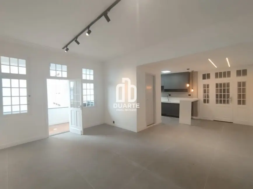 Apartamento com 2 quartos à venda, 80m2 em Gonzaga, Santos - SP - imagem 4 Foto 4 de Apartamento com 2 quartos à venda, 80m2 em Gonzaga, Santos - SP