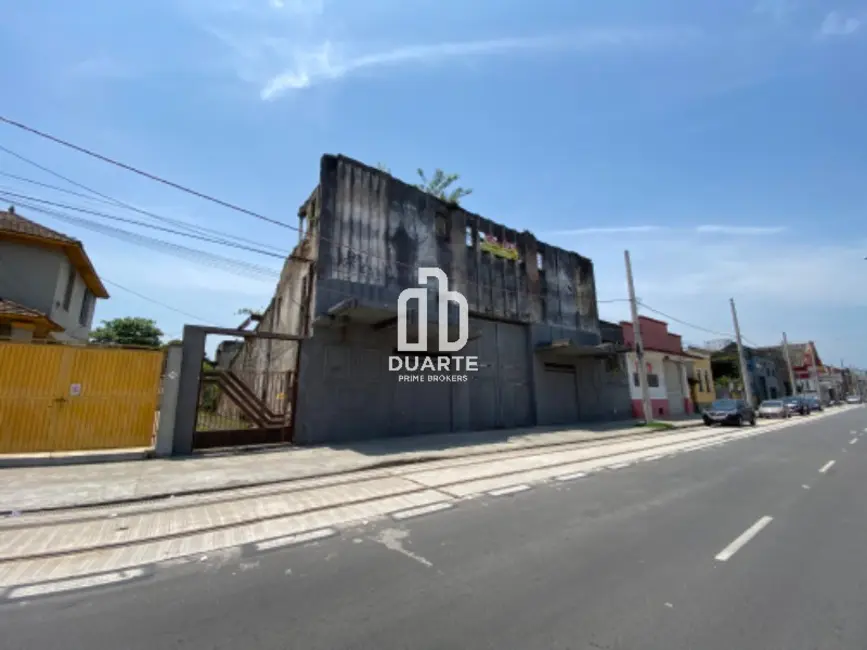 Foto 1 de Terreno / Lote à venda, 1560m2 em Encruzilhada, Santos - SP
