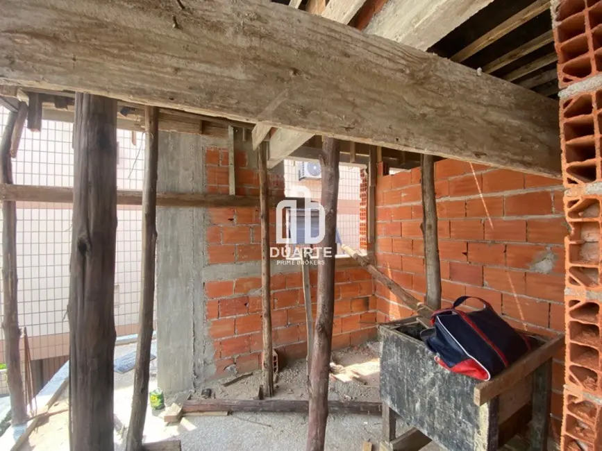 Foto 6 de Casa com 3 quartos à venda, 121m2 em Encruzilhada, Santos - SP