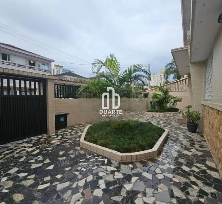 Casa com 2 quartos à venda, 92m2 em Encruzilhada, Santos - SP - imagem 4 Foto 4 de Casa com 2 quartos à venda, 92m2 em Encruzilhada, Santos - SP