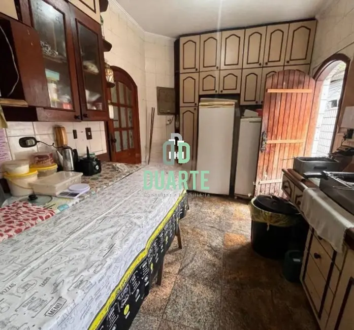 Foto 3 de Casa com 4 quartos à venda, 170m2 em Marapé, Santos - SP