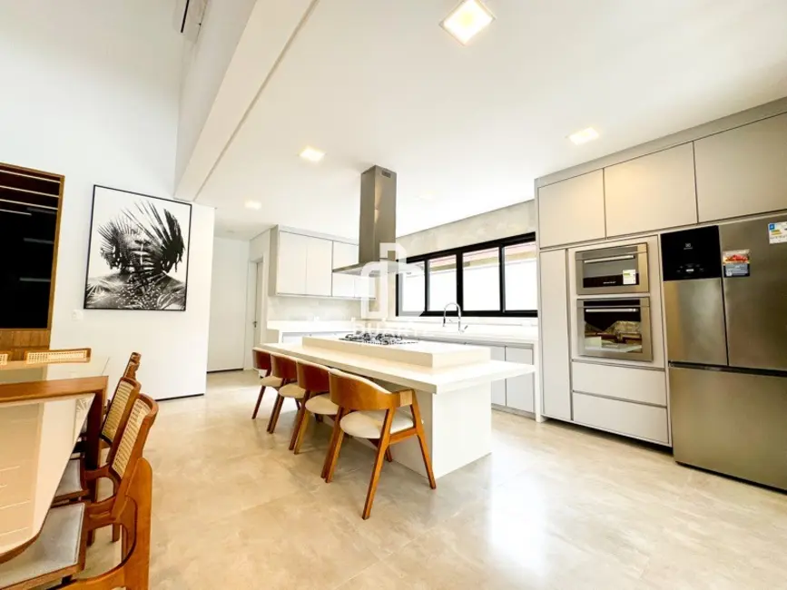 Foto 3 de Casa com 4 quartos à venda, 506m2 em Jardim Acapulco, Guaruja - SP