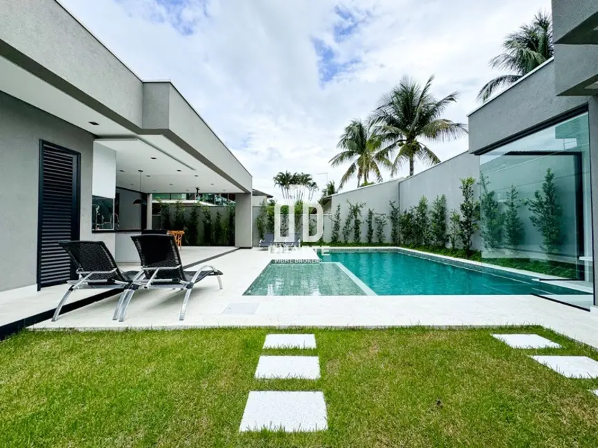 Foto 1 de Casa com 5 quartos à venda, 328m2 em Jardim Acapulco, Guaruja - SP