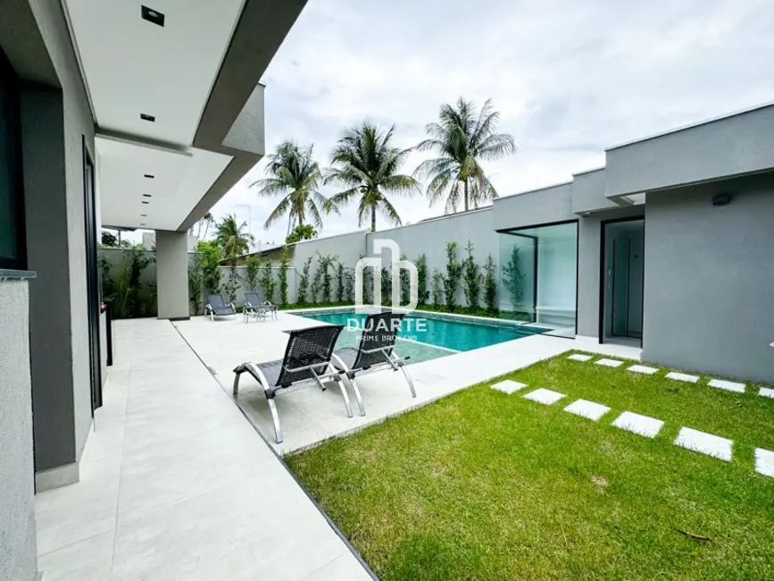 Foto 3 de Casa com 5 quartos à venda, 328m2 em Jardim Acapulco, Guaruja - SP