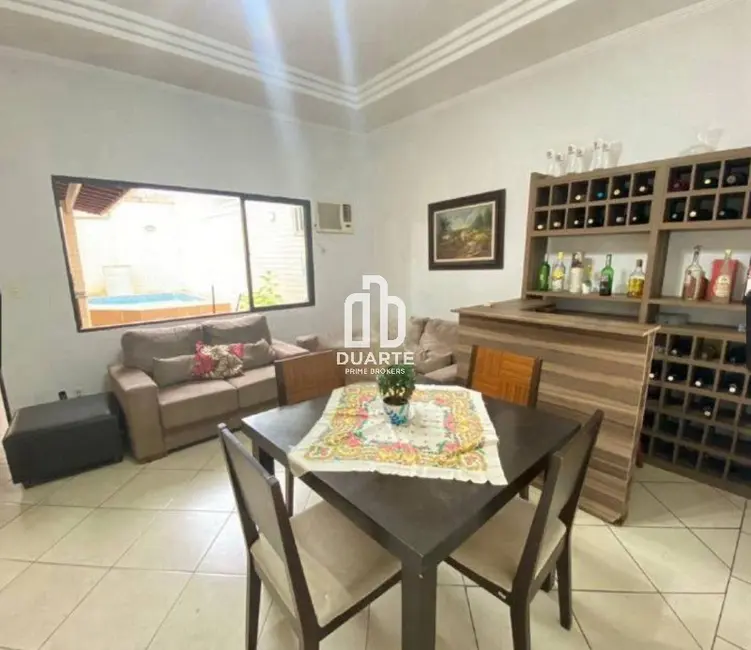 Foto 2 de Casa com 3 quartos à venda, 350m2 em Marapé, Santos - SP