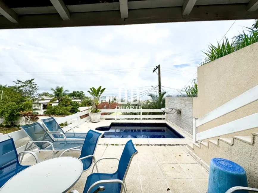 Foto 2 de Casa com 3 quartos à venda, 200m2 em Enseada, Guaruja - SP