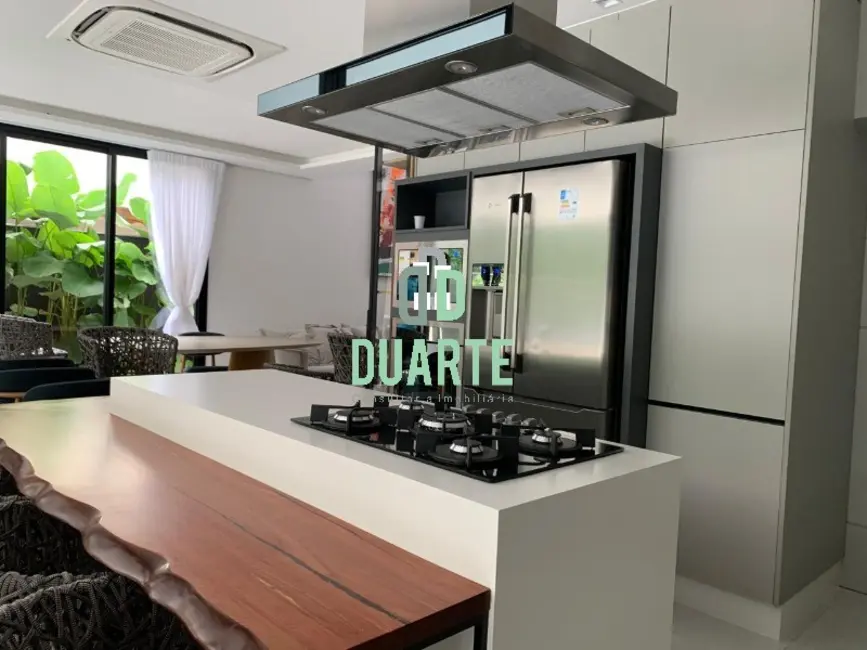 Casa com 5 quartos à venda, 380m2 em Riviera de São Lourenço, Bertioga - SP - imagem 6 Foto 6 de Casa com 5 quartos à venda, 380m2 em Riviera de São Lourenço, Bertioga - SP