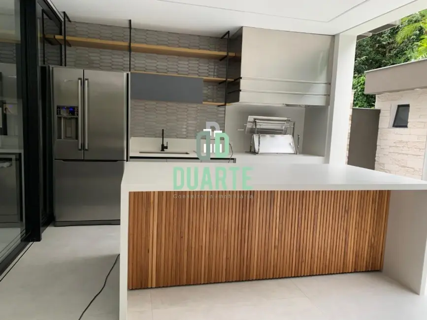 Casa com 5 quartos à venda, 380m2 em Riviera de São Lourenço, Bertioga - SP - imagem 7 Foto 7 de Casa com 5 quartos à venda, 380m2 em Riviera de São Lourenço, Bertioga - SP