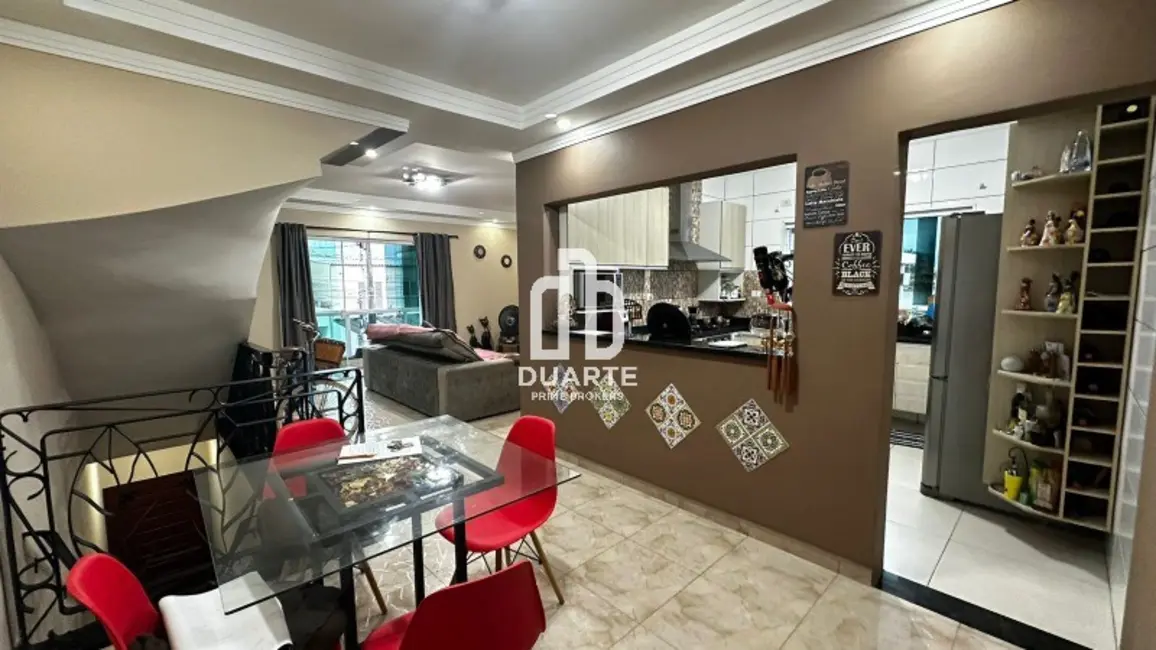 Casa com 3 quartos à venda, 188m2 em Santa Maria, Santos - SP - imagem 6 Foto 6 de Casa com 3 quartos à venda, 188m2 em Santa Maria, Santos - SP