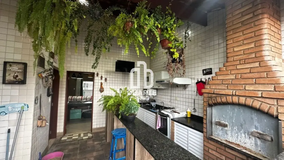 Casa com 3 quartos à venda, 188m2 em Santa Maria, Santos - SP - imagem 1 Foto 1 de Casa com 3 quartos à venda, 188m2 em Santa Maria, Santos - SP