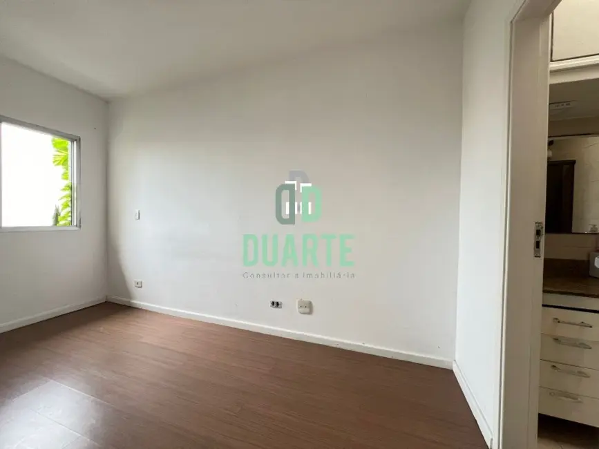 Apartamento com 3 quartos à venda, 240m2 em Vila Mathias, Santos - SP - imagem 9 Foto 9 de Apartamento com 3 quartos à venda, 240m2 em Vila Mathias, Santos - SP