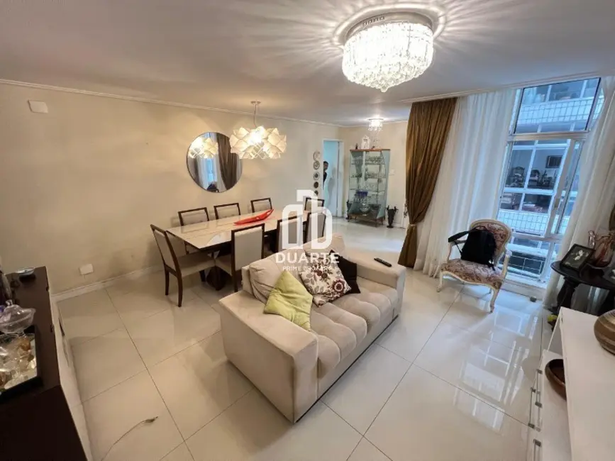 Apartamento com 3 quartos à venda, 159m2 em Gonzaga, Santos - SP - imagem 8 Foto 8 de Apartamento com 3 quartos à venda, 159m2 em Gonzaga, Santos - SP