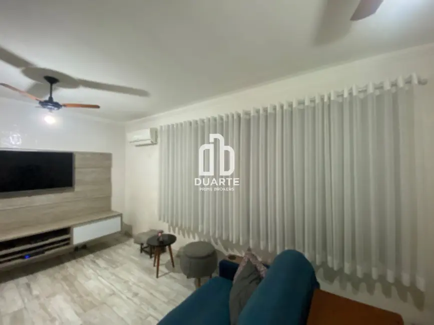 Casa com 3 quartos à venda, 123m2 em Encruzilhada, Santos - SP - imagem 4 Foto 4 de Casa com 3 quartos à venda, 123m2 em Encruzilhada, Santos - SP