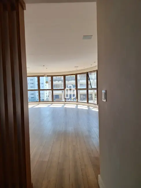 Apartamento com 4 quartos à venda, 280m2 em Boqueirão, Santos - SP - imagem 9 Foto 9 de Apartamento com 4 quartos à venda, 280m2 em Boqueirão, Santos - SP