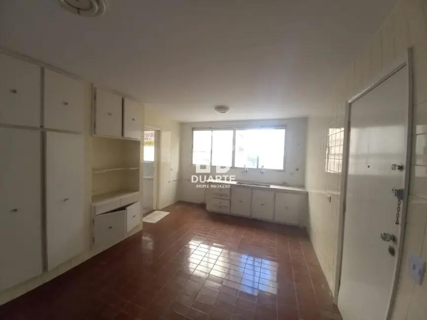 Apartamento com 3 quartos à venda, 165m2 em Gonzaga, Santos - SP - imagem 9 Foto 9 de Apartamento com 3 quartos à venda, 165m2 em Gonzaga, Santos - SP