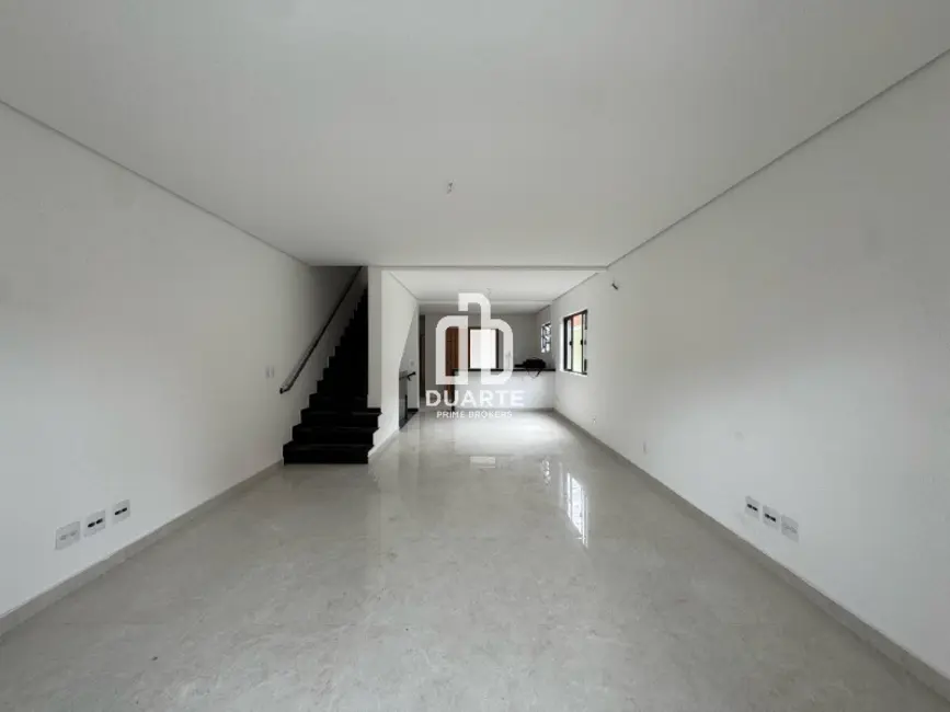 Casa com 3 quartos à venda, 245m2 em Embaré, Santos - SP - imagem 4 Foto 4 de Casa com 3 quartos à venda, 245m2 em Embaré, Santos - SP