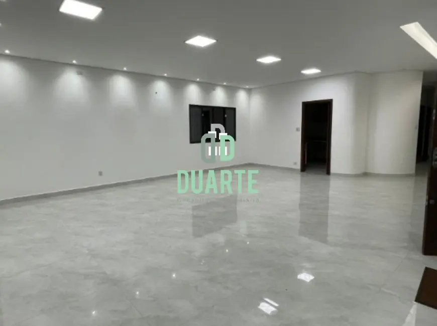 Casa com 3 quartos à venda em Canto do Forte, Praia Grande - SP - imagem 4 Foto 4 de Casa com 3 quartos à venda em Canto do Forte, Praia Grande - SP