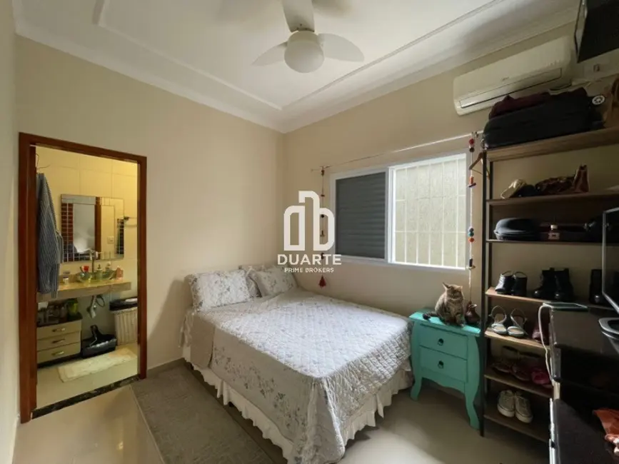 Casa com 3 quartos à venda, 160m2 em Flórida, Praia Grande - SP - imagem 9 Foto 9 de Casa com 3 quartos à venda, 160m2 em Flórida, Praia Grande - SP