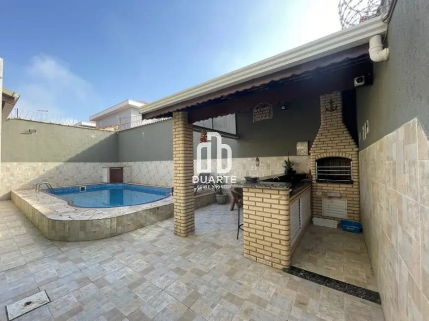Casa com 3 quartos à venda, 160m2 em Flórida, Praia Grande - SP - imagem 1 Foto 1 de Casa com 3 quartos à venda, 160m2 em Flórida, Praia Grande - SP