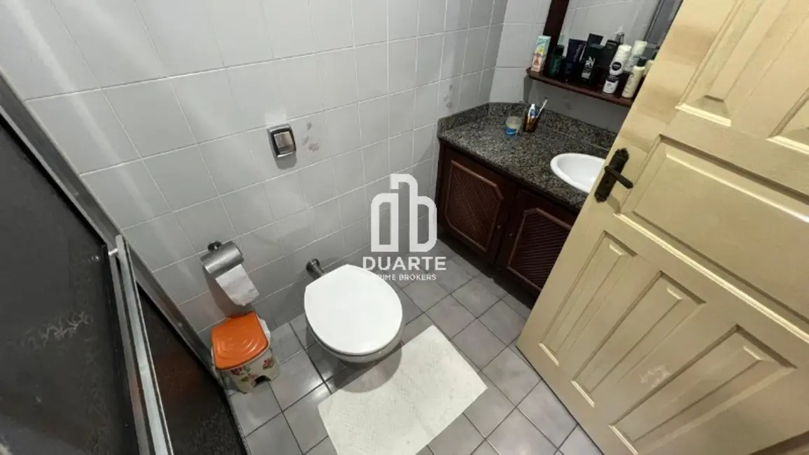 Casa com 3 quartos à venda, 270m2 em São Jorge, Santos - SP - imagem 4 Foto 4 de Casa com 3 quartos à venda, 270m2 em São Jorge, Santos - SP