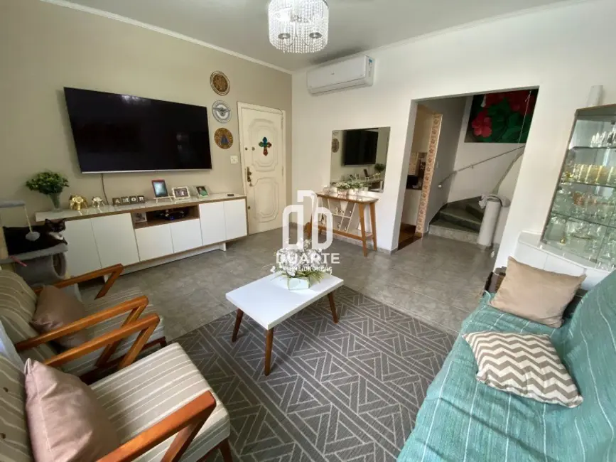 Casa com 3 quartos à venda, 105m2 em Encruzilhada, Santos - SP - imagem 4 Foto 4 de Casa com 3 quartos à venda, 105m2 em Encruzilhada, Santos - SP