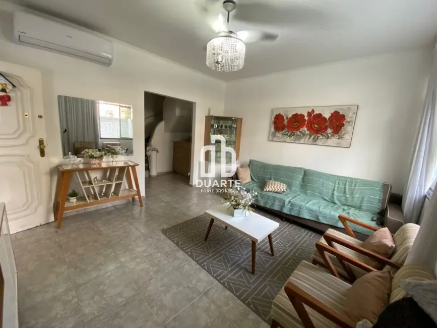 Casa com 3 quartos à venda, 105m2 em Encruzilhada, Santos - SP - imagem 3 Foto 3 de Casa com 3 quartos à venda, 105m2 em Encruzilhada, Santos - SP