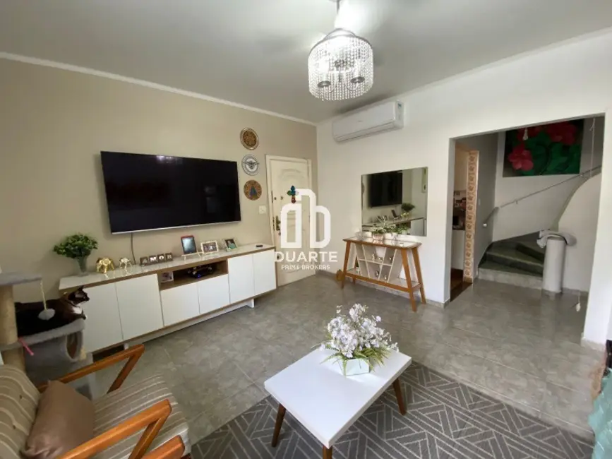 Casa com 3 quartos à venda, 105m2 em Encruzilhada, Santos - SP - imagem 5 Foto 5 de Casa com 3 quartos à venda, 105m2 em Encruzilhada, Santos - SP