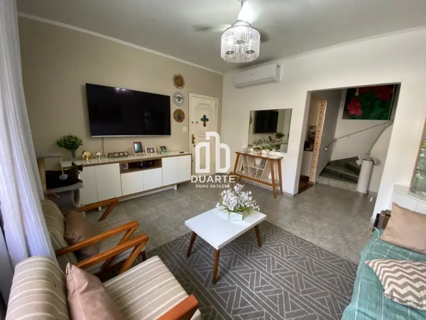 Casa com 3 quartos à venda, 105m2 em Encruzilhada, Santos - SP - imagem 6 Foto 6 de Casa com 3 quartos à venda, 105m2 em Encruzilhada, Santos - SP