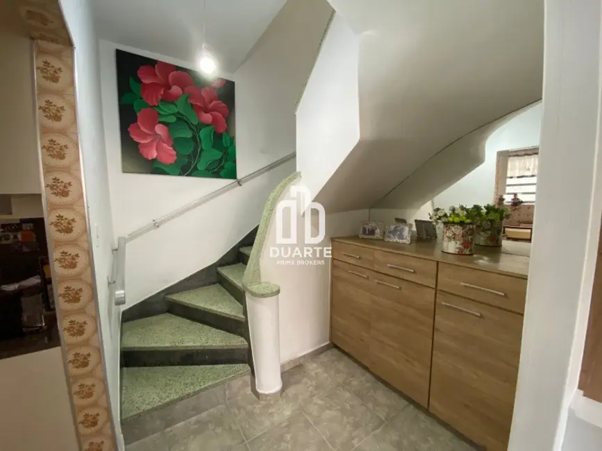 Casa com 3 quartos à venda, 105m2 em Encruzilhada, Santos - SP - imagem 8 Foto 8 de Casa com 3 quartos à venda, 105m2 em Encruzilhada, Santos - SP