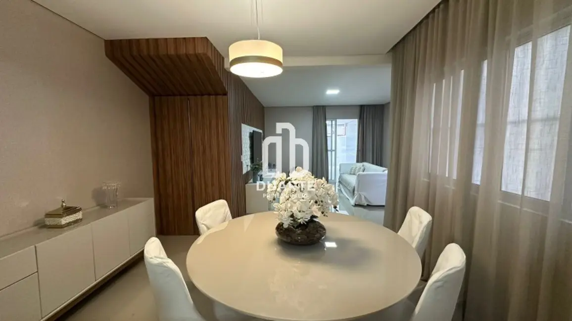 Foto 4 de Casa com 3 quartos à venda, 270m2 em Campo Grande, Santos - SP