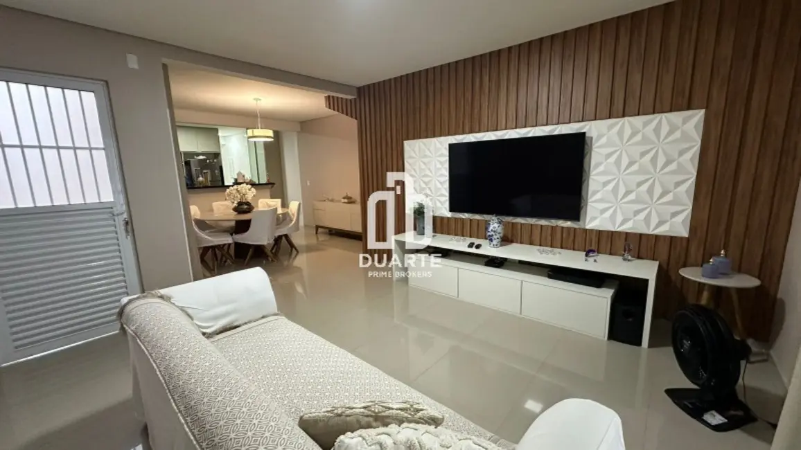 Foto 3 de Casa com 3 quartos à venda, 270m2 em Campo Grande, Santos - SP