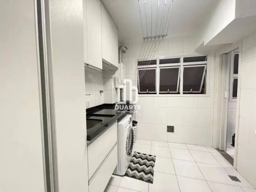 Apartamento com 3 quartos à venda, 170m2 em Gonzaga, Santos - SP - imagem 6 Foto 6 de Apartamento com 3 quartos à venda, 170m2 em Gonzaga, Santos - SP