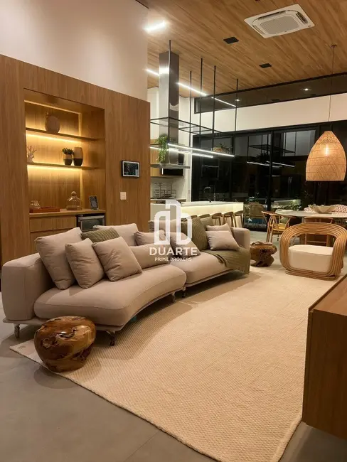 Casa com 4 quartos à venda, 280m2 em Riviera de São Lourenço, Bertioga - SP - imagem 6 Foto 6 de Casa com 4 quartos à venda, 280m2 em Riviera de São Lourenço, Bertioga - SP