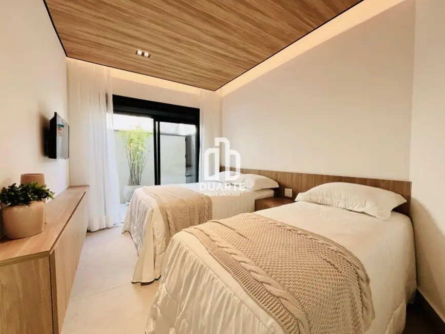 Casa com 4 quartos à venda, 280m2 em Riviera de São Lourenço, Bertioga - SP - imagem 8 Foto 8 de Casa com 4 quartos à venda, 280m2 em Riviera de São Lourenço, Bertioga - SP