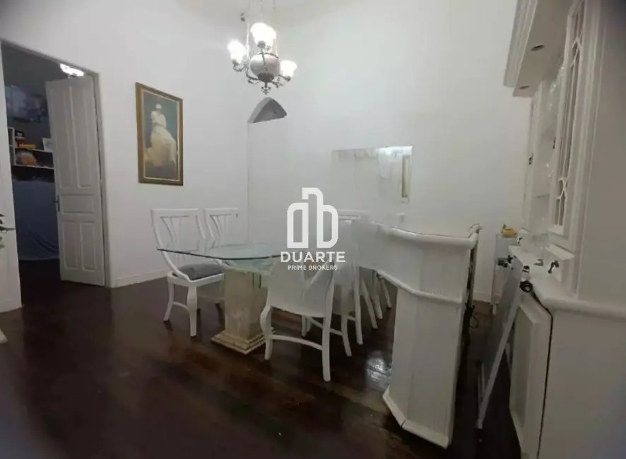 Foto 4 de Casa com 4 quartos à venda, 230m2 em Vila Mathias, Santos - SP
