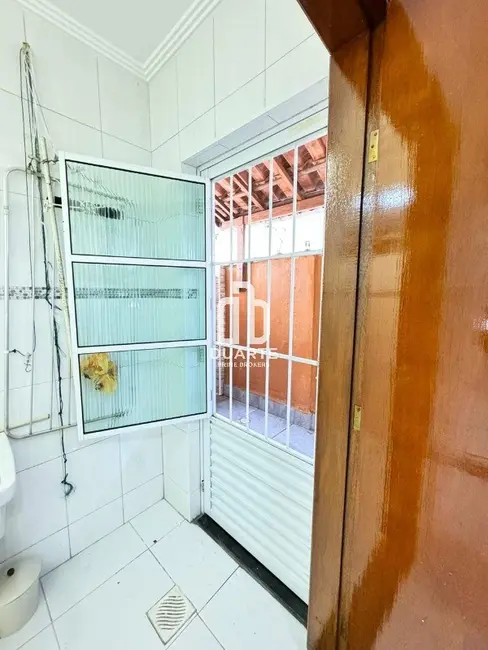 Casa com 2 quartos à venda, 64m2 em Centro, Sao Vicente - SP - imagem 4 Foto 4 de Casa com 2 quartos à venda, 64m2 em Centro, Sao Vicente - SP