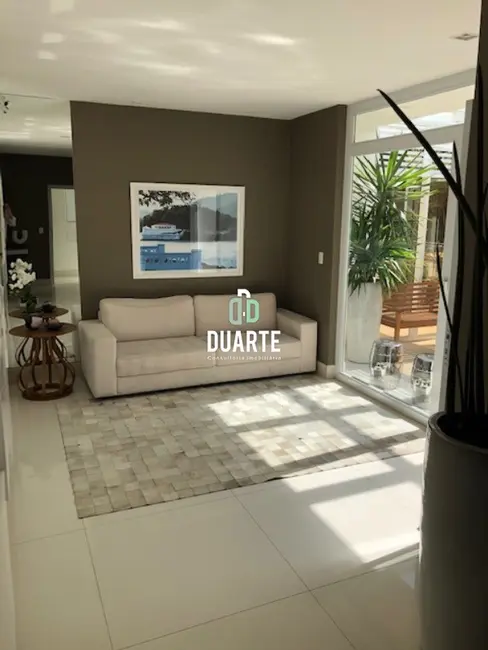 Apartamento com 4 quartos para alugar, 221m2 em Gonzaga, Santos - SP - imagem 6 Foto 6 de Apartamento com 4 quartos para alugar, 221m2 em Gonzaga, Santos - SP