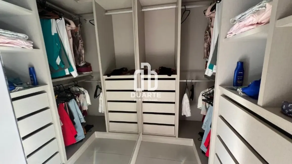 Foto 9 de Apartamento com 3 quartos à venda, 136m2 em Sao Vicente - SP