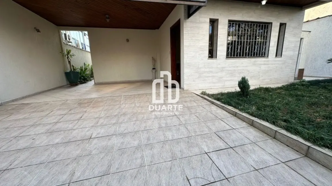 Foto 1 de Casa com 4 quartos para alugar, 360m2 em Aparecida, Santos - SP