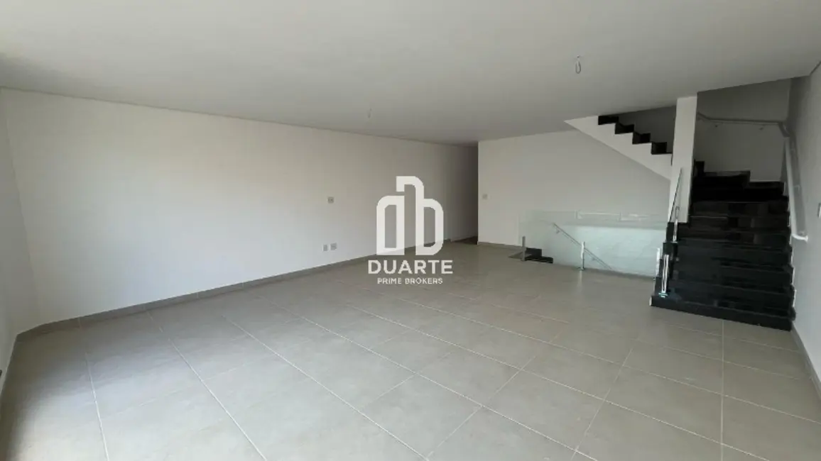 Casa com 4 quartos à venda, 250m2 em Embaré, Santos - SP - imagem 3 Foto 3 de Casa com 4 quartos à venda, 250m2 em Embaré, Santos - SP