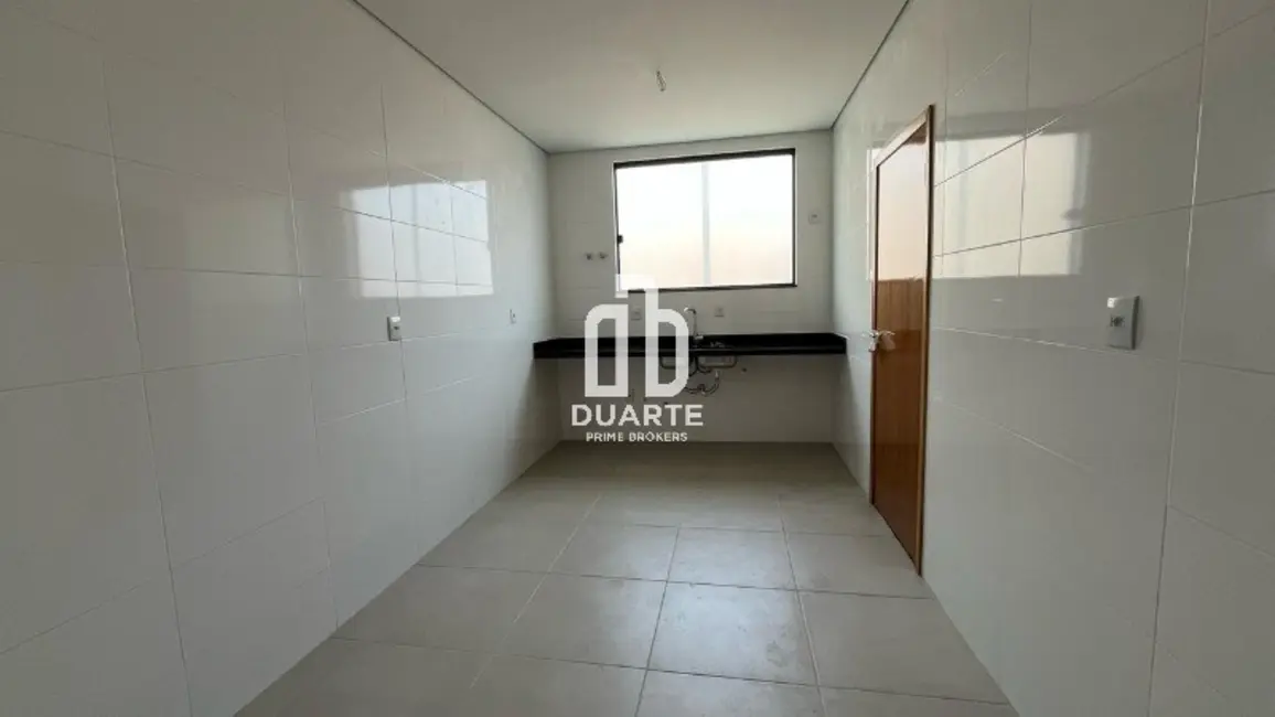 Casa com 4 quartos à venda, 250m2 em Embaré, Santos - SP - imagem 5 Foto 5 de Casa com 4 quartos à venda, 250m2 em Embaré, Santos - SP