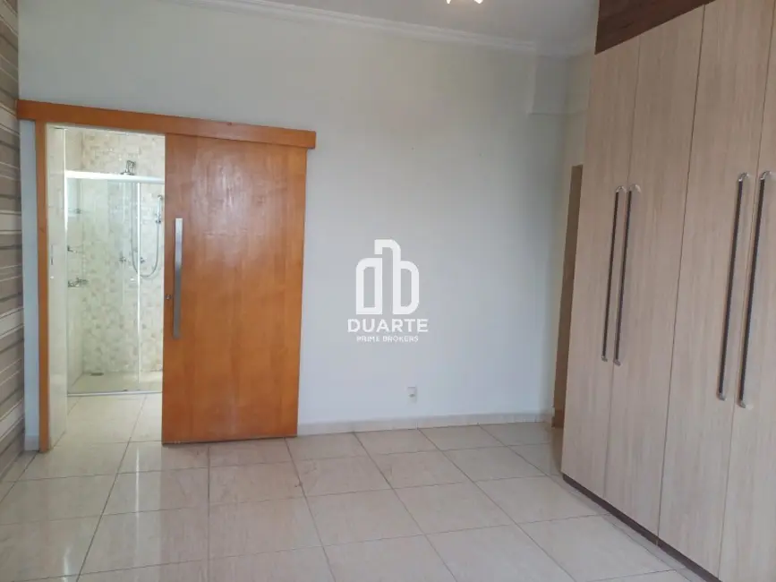 Apartamento com 4 quartos à venda, 274m2 em Itararé, Sao Vicente - SP - imagem 9 Foto 9 de Apartamento com 4 quartos à venda, 274m2 em Itararé, Sao Vicente - SP
