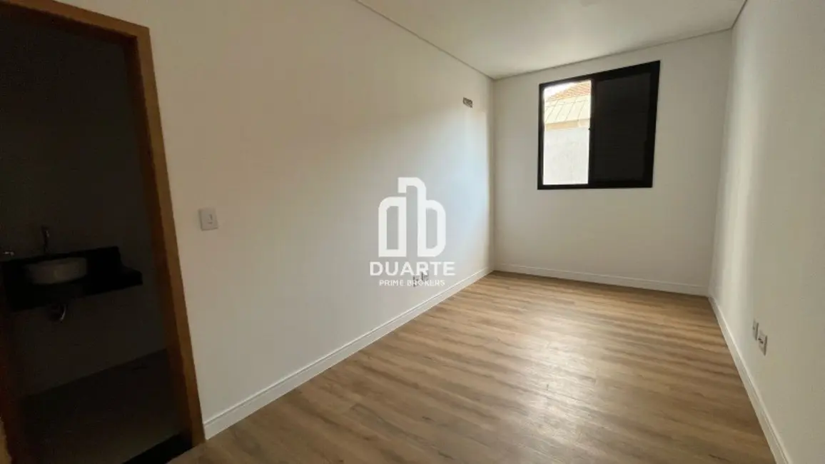 Casa com 3 quartos à venda, 140m2 em Embaré, Santos - SP - imagem 8 Foto 8 de Casa com 3 quartos à venda, 140m2 em Embaré, Santos - SP